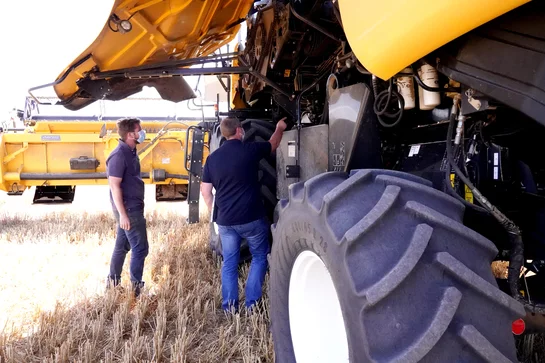 new-holland512219.jpg