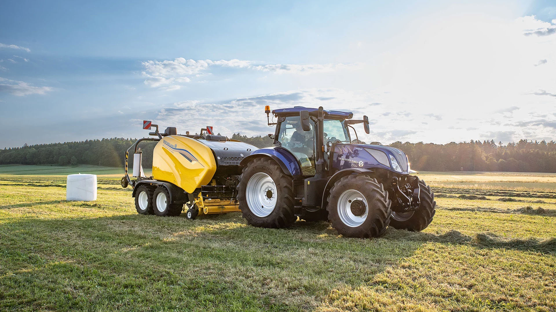 roll-baler-gallery-03.webp