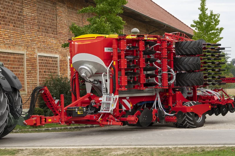 TERRASEM_V_6000_FERTILIZER_JohnDeere_Einsatzaufnahme_210915__DSC8852-1_SAT.jpg