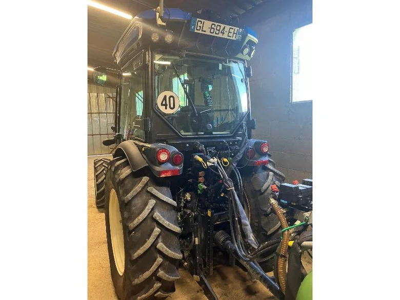 Tracteur fruitier New Holland T4.90F CAB