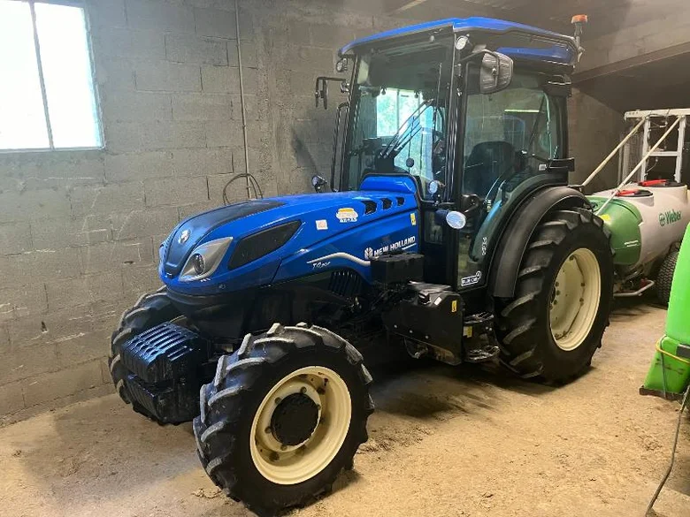 Tracteur fruitier New Holland T4.90F CAB