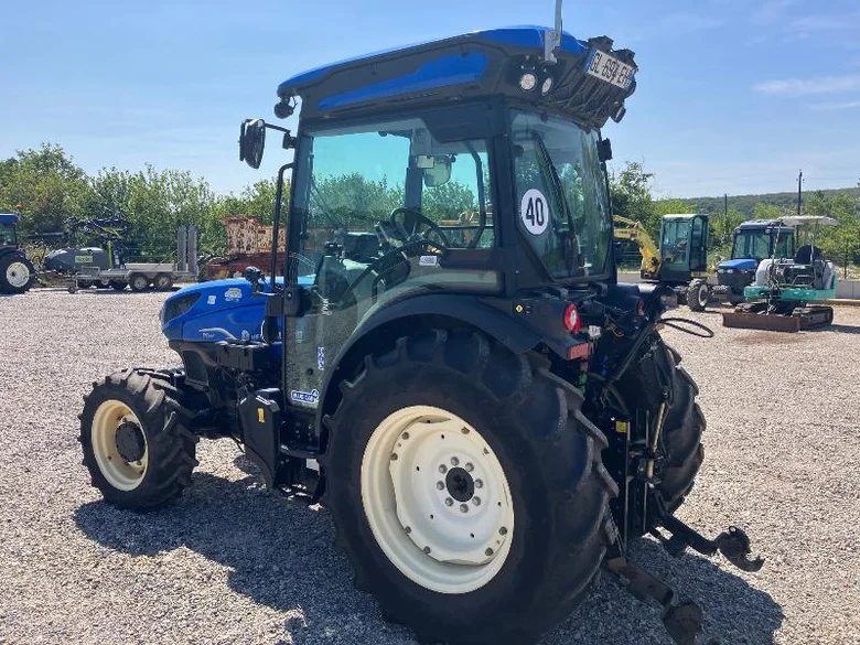 Tracteur fruitier New Holland T4.90F CAB