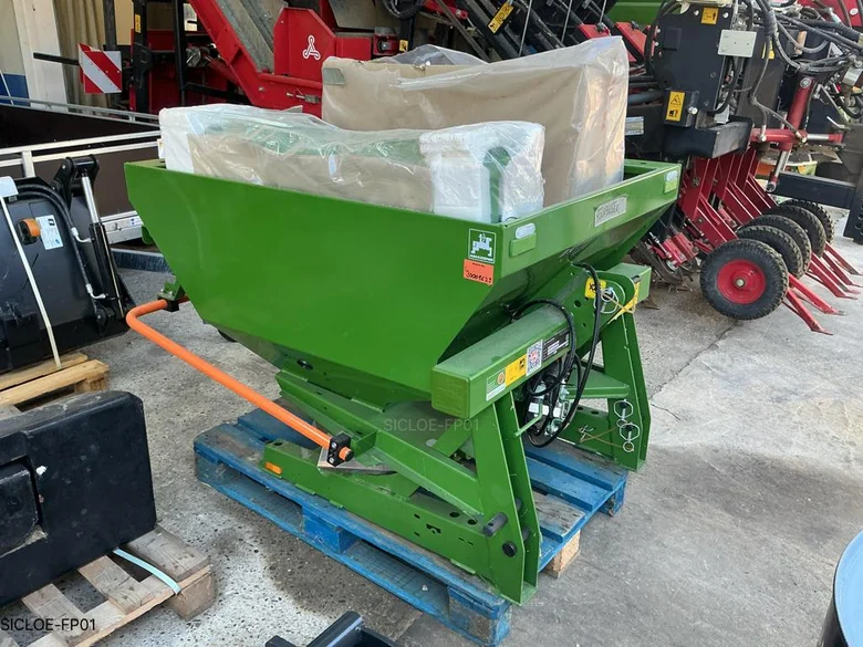 Distributeur d'engrais Amazone ZA XW 703