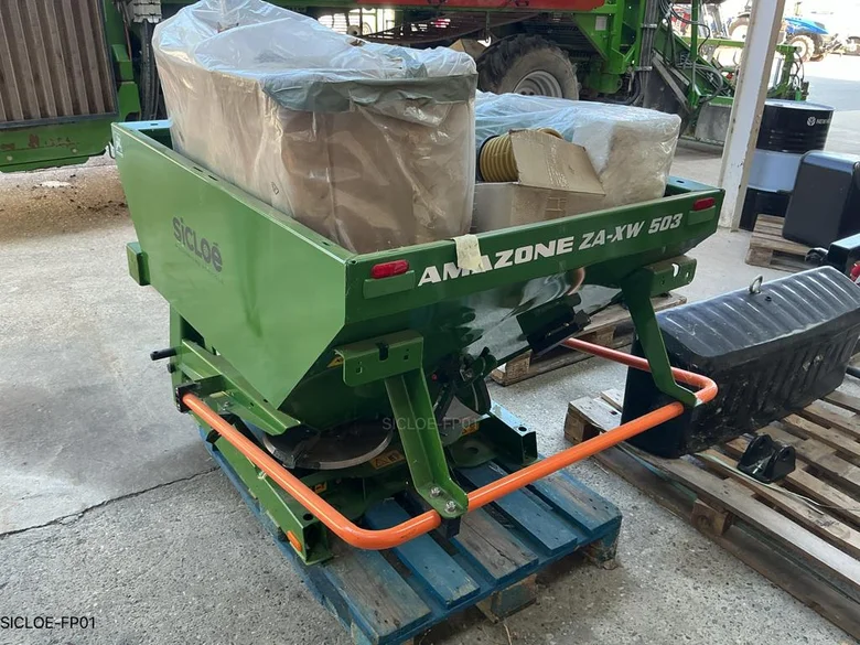 Distributeur d'engrais Amazone ZA XW 703