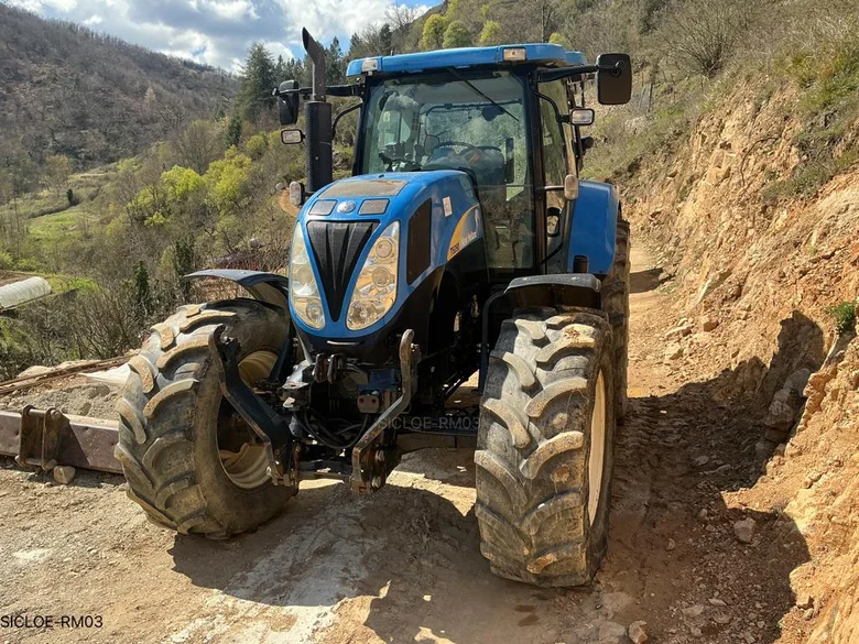 TRACTEUR 100 à 199 CH