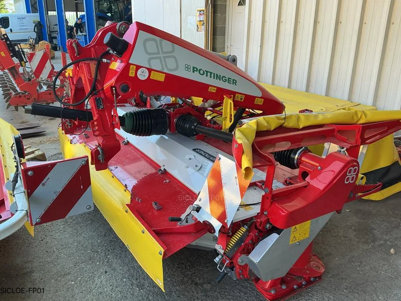 Matériel agricole attelé POTTINGER NOVACAT 301