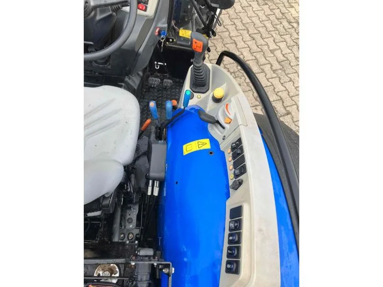 Tracteur fruitier New Holland T4.120 F R